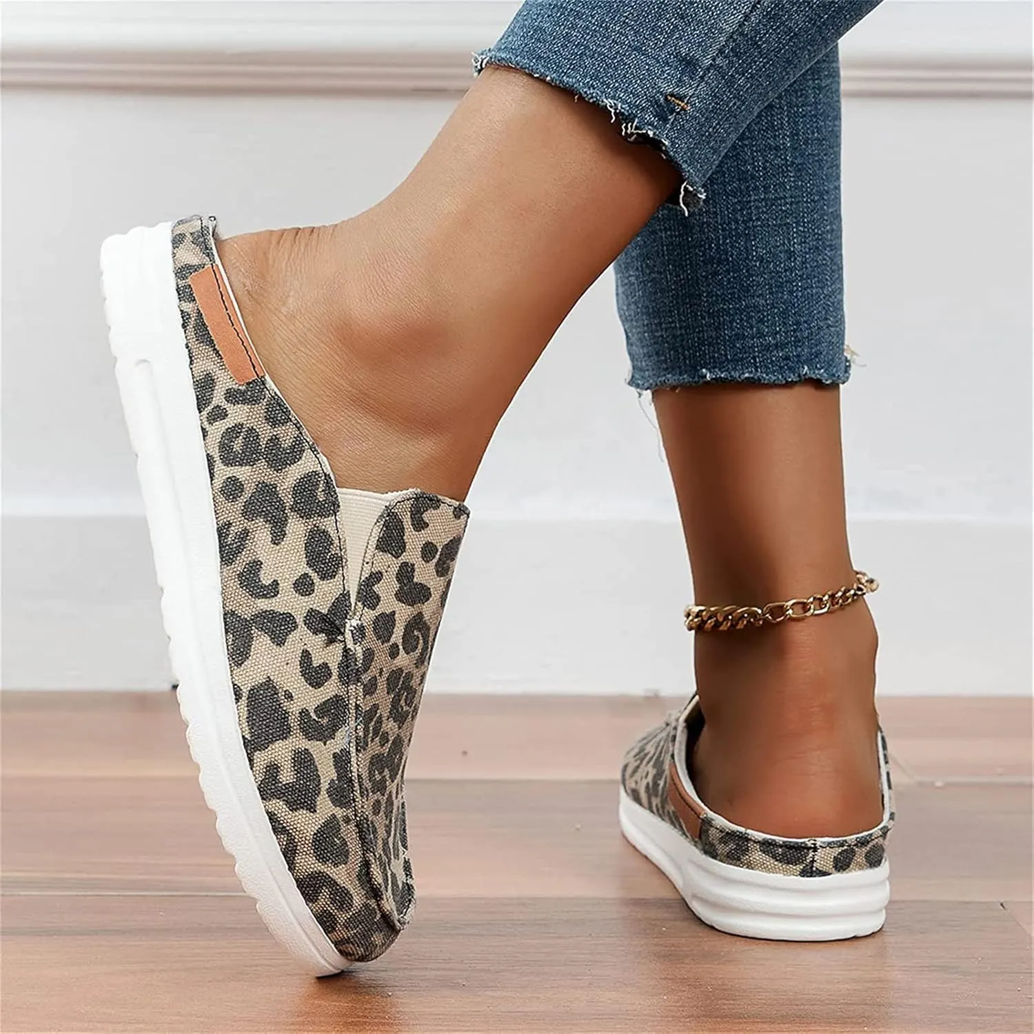 DOIX Women's Garden Clogs Shoes Slip on Canvas Slippers Backless Flat Sandals Lightweight Closed Toe Summer Casual Comfy Walking Loafer Shoes,Leopard Print,US9/EU40