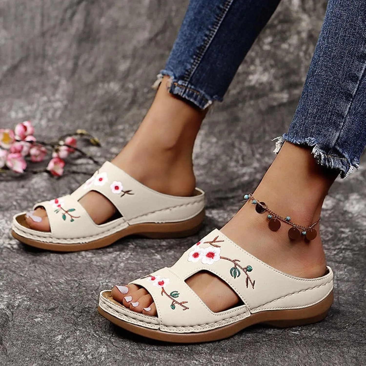 Summer Ladies Fashion Wedge Heel Embroidery Flower Sandals Women's Sandals Women's Shoes Bling Sandals Node Flip Flops