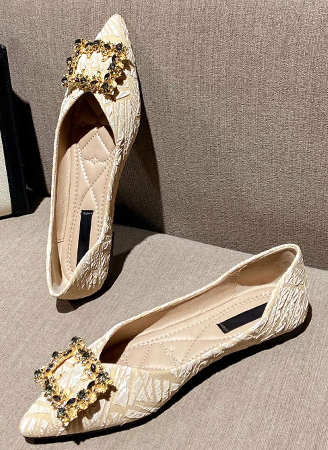 WENJIAZHIZHI Women's Rhinestones Pointed Toe Ballet Flats Casual Slip-On Walking Flats Loafers for Women Dressy Comfortable Shoes