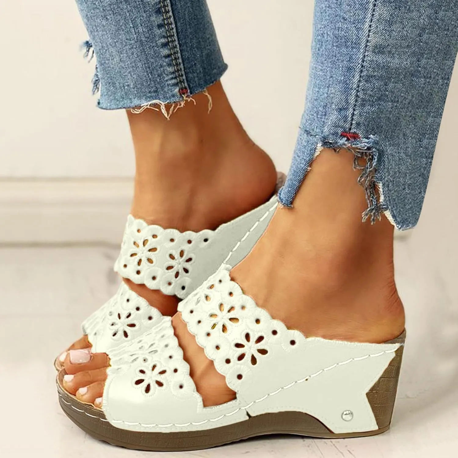 Women Shoes Thick Soled Wedge Sandals Casual Fashion Hollow Embroidery Bohemian Sandals Comfortable Wedges for Women