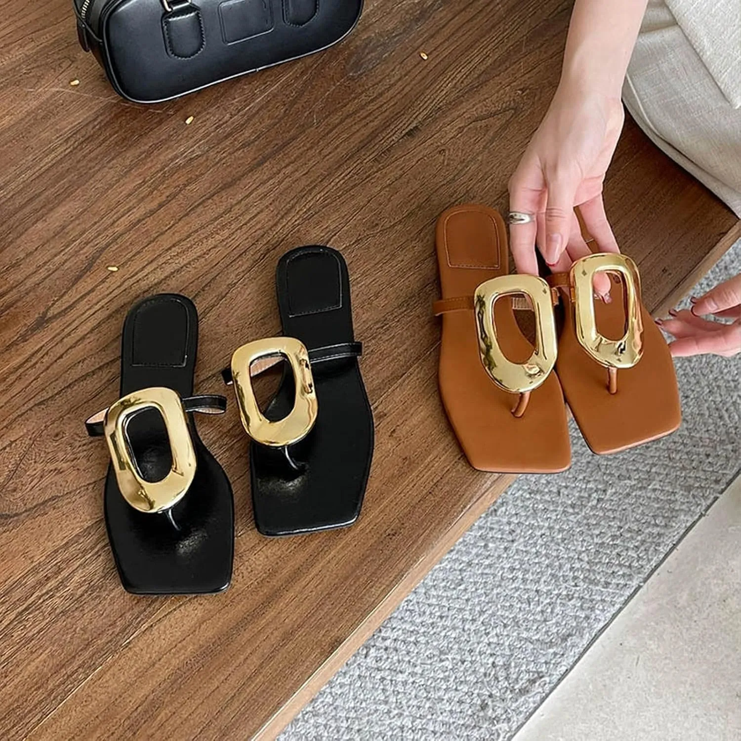 Womens Flat Sandals Summer Square Toe Thong Sandals Beach Comfort Open Toe Slipper Slip on Flat with Metal Decoration