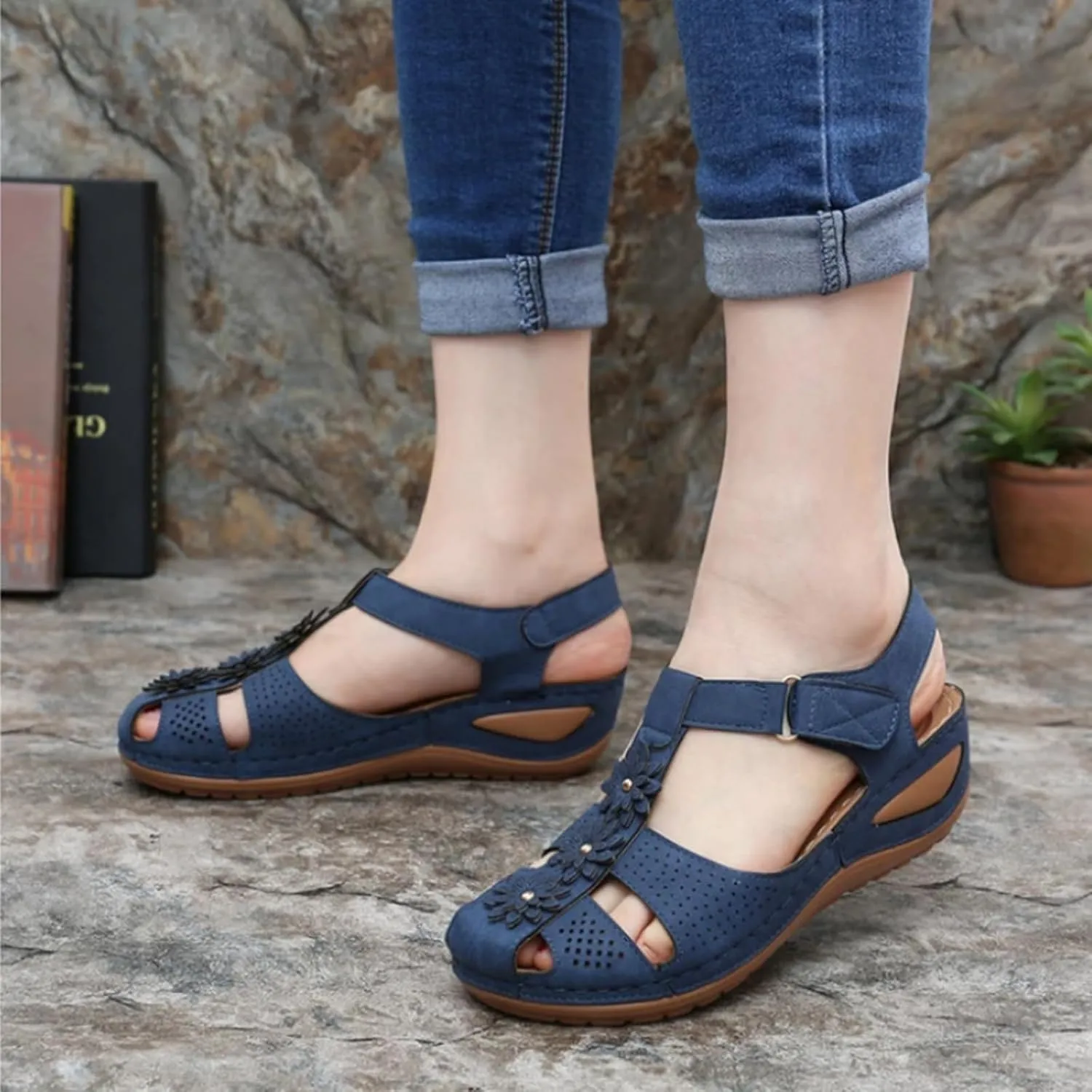 Womens Wedge Sandals Vintage Hollow Out Ankle Strap Closed Toe Sandals Bohemia Slip On Platform Sandal Outdoor Beach Shoes